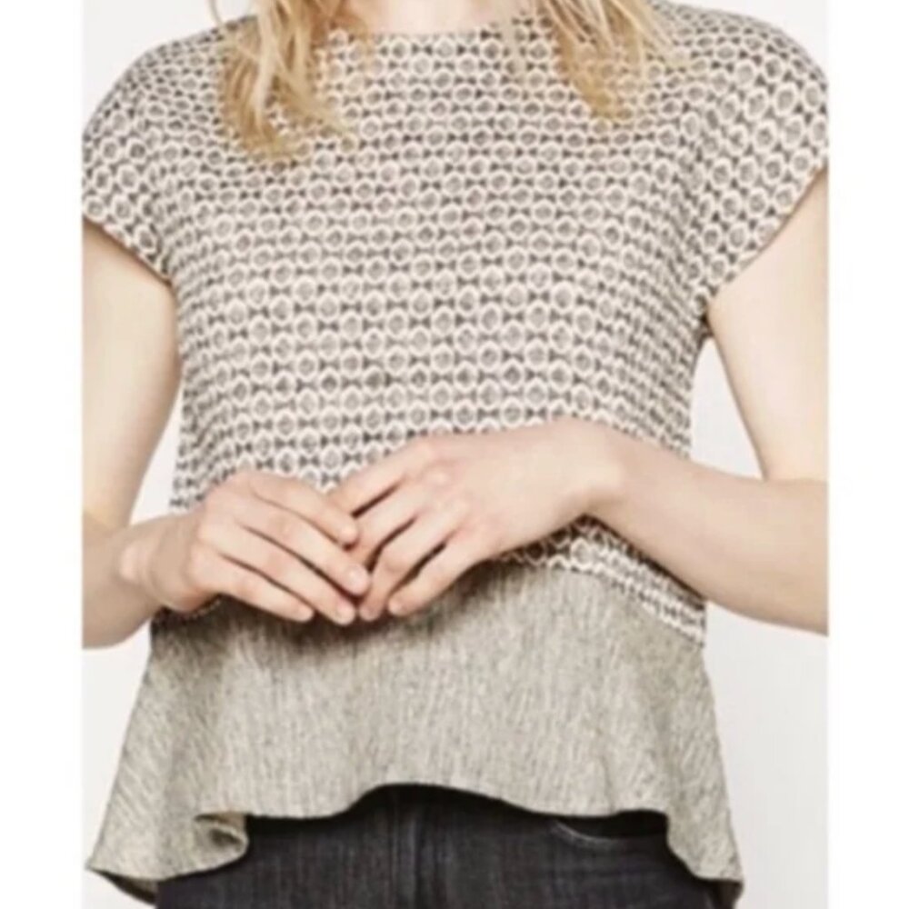 ZARA - Grey Geometric Print Keyhole Peplum Shirt (Size: S)